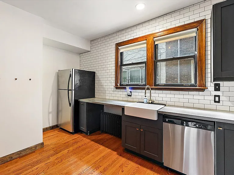 7433 Poe St — Photo 14