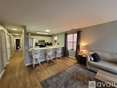 1455 N Larrabee St #B, Chicago, IL, 60610