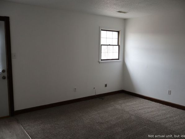 2305 Southridge Dr #B