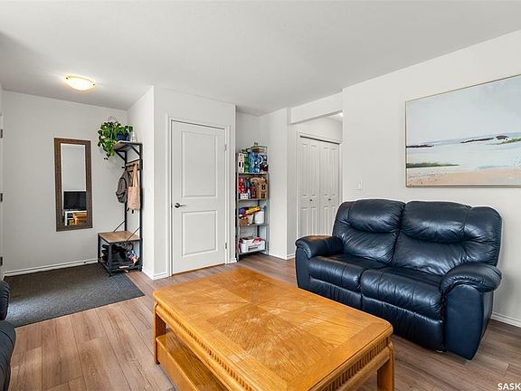 3rd image of 303 Slimmon Pl #614