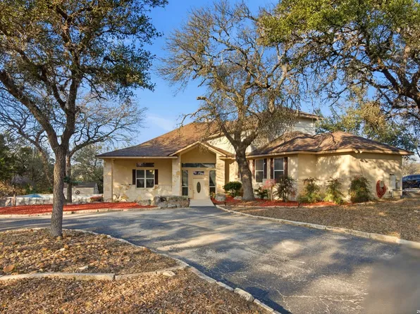 101 Hillside Dr, Spring Branch, TX 78070