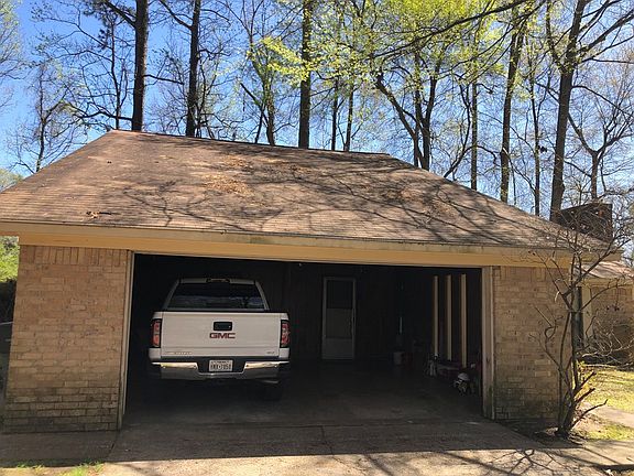 4th image of 201 Robinhood Dr