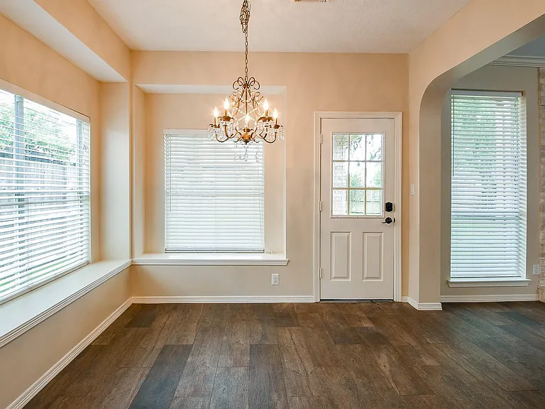 241 Blue Hill Dr — Photo 10