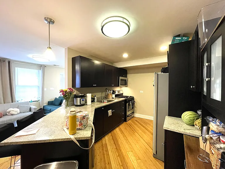 1522 W Superior St #1 — Photo 10