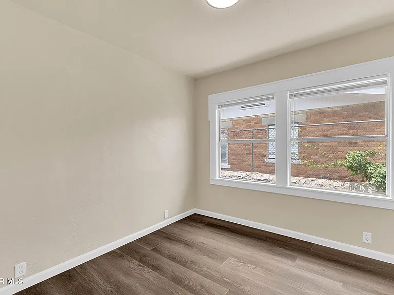 2721 Sacramento Ave — Photo 7