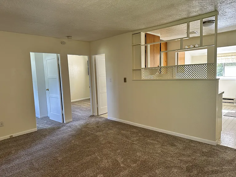 Alexander Rd — Photo 10