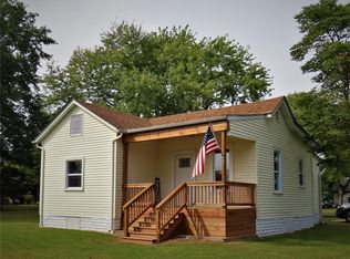 415 W 7th St, Staunton, IL 62088