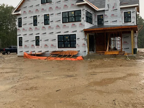 11 Chateau Ridge Rd, Greenwich, CT 06831