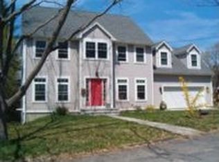 23 Valley Ln, Amherst, MA 01002