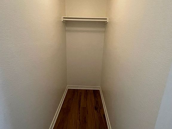 5th image of 537 King St