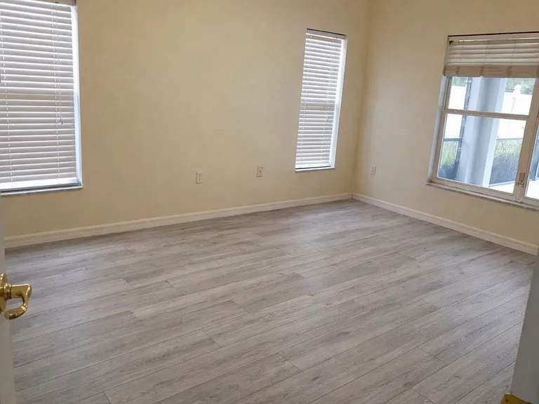 2483 Huron Cir — Photo 21