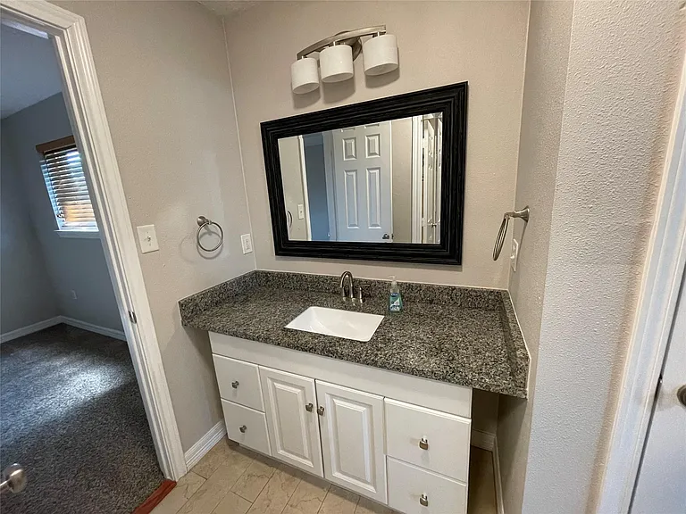 16510 Oxnard Ln — Photo 20
