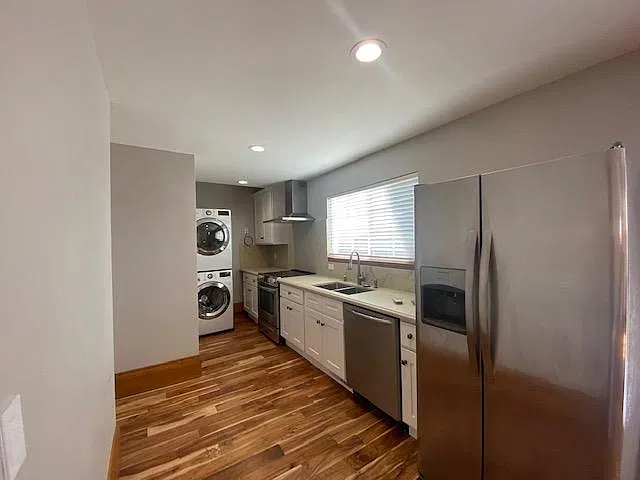 Kitchen and in unit washer and dryer