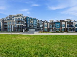 10 Concord Pl #304, Grimsby, ON