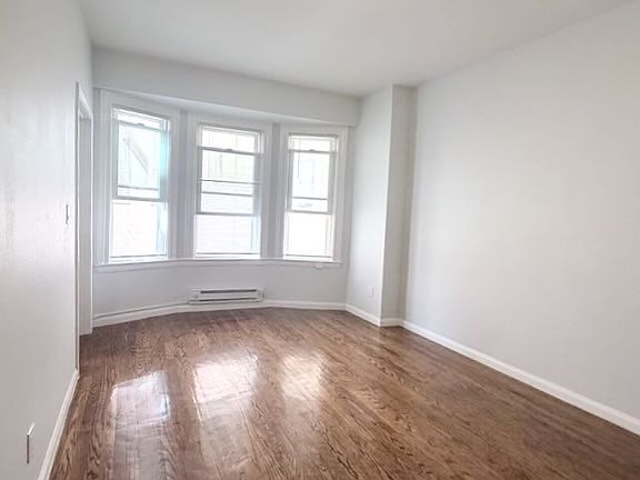 5th image of 347 Eddy St APT 206