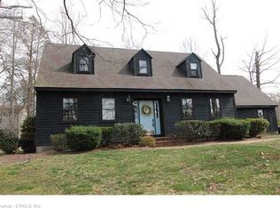5 Mountain View Dr, Milford, CT 06461
