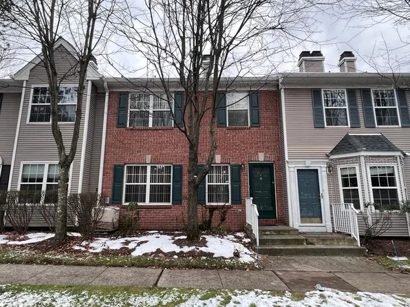 2125 Gunston Ct, Mahwah, NJ 07430