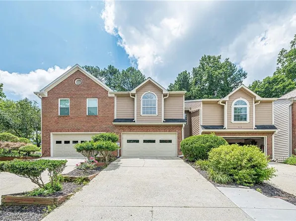 912 Edgewater Cir, Marietta, GA 30062