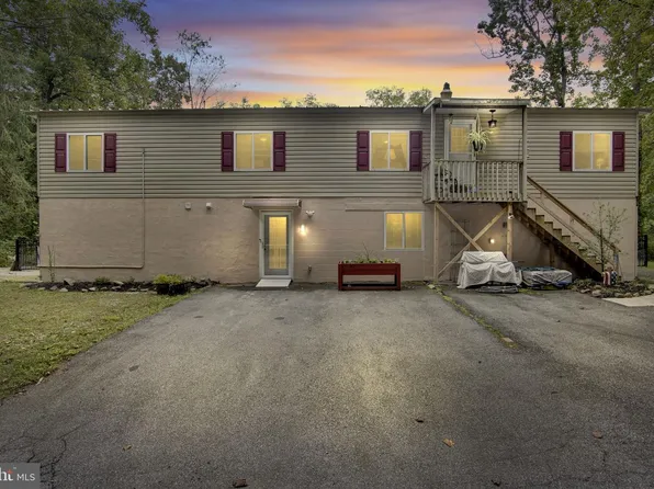 280 Conewago Dr, Dover, PA 17315