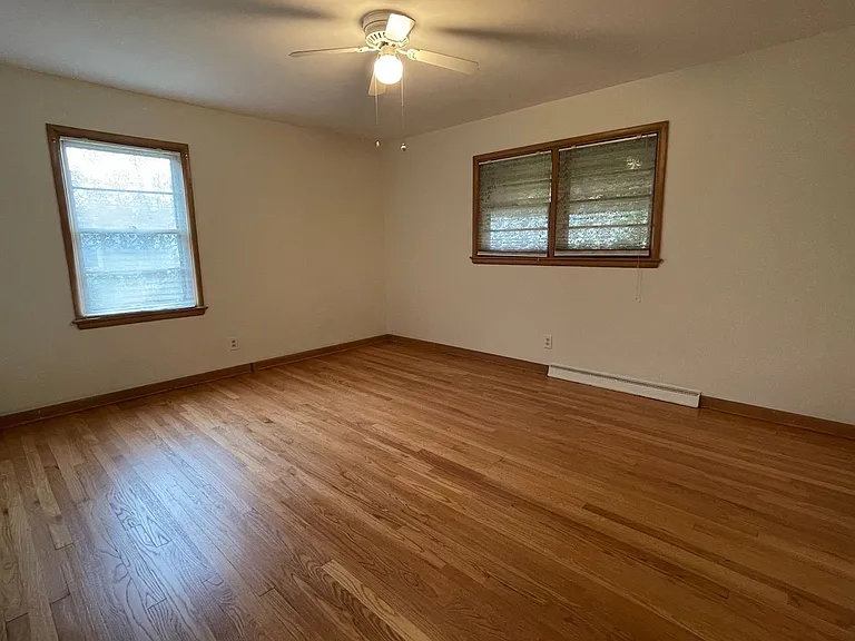 106 Highland Ave — Photo 6