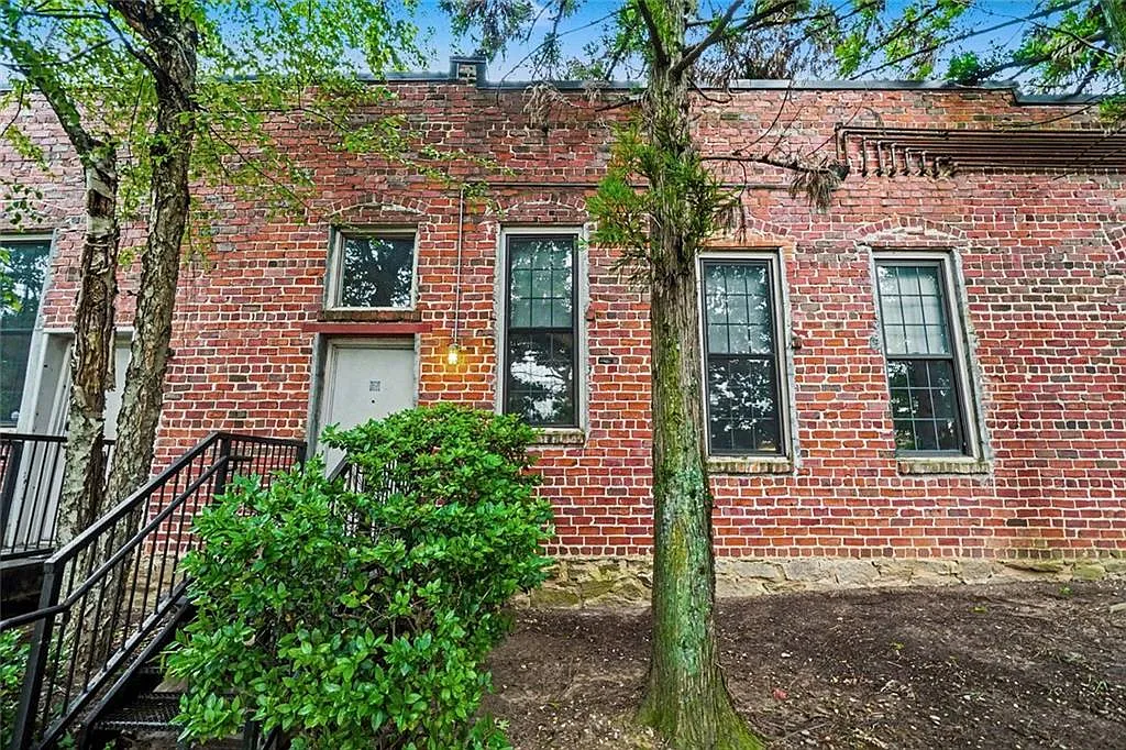 2 bed, 2.0 bath, 1481 sqft, $2,300 — Photo 3