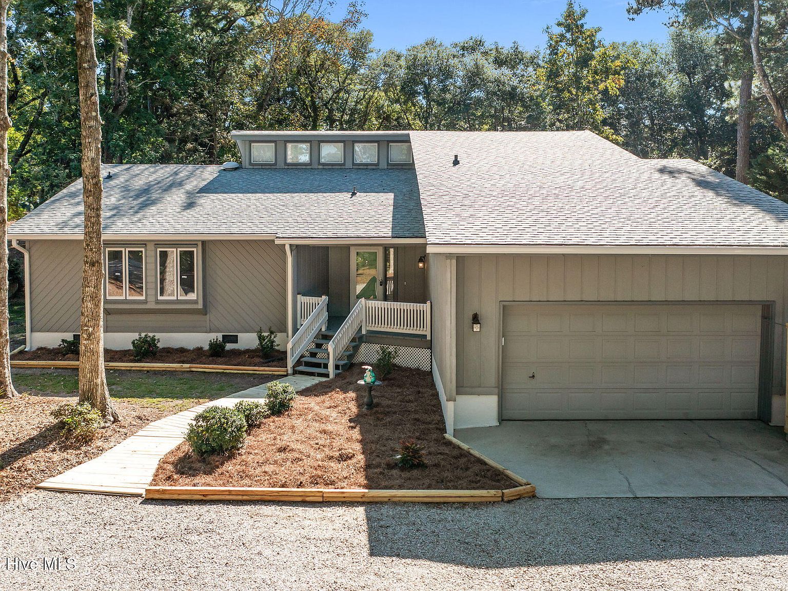 131 Oakleaf Drive