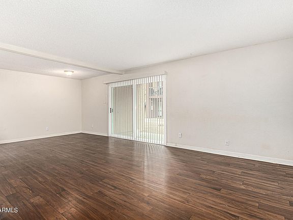 4th image of 3810 N MARYVALE Parkway #1056