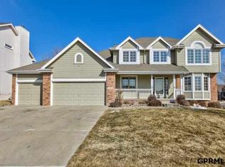 17452 Karen St, Omaha, NE 68135