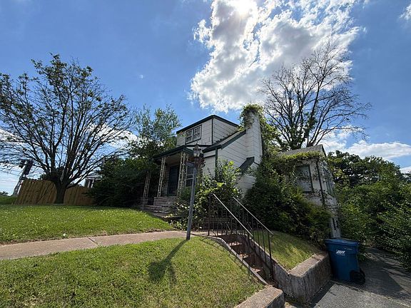 3rd image of 9535 Mackenzie Rd