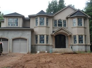 289 Leonard Pl, Paramus, NJ 07652