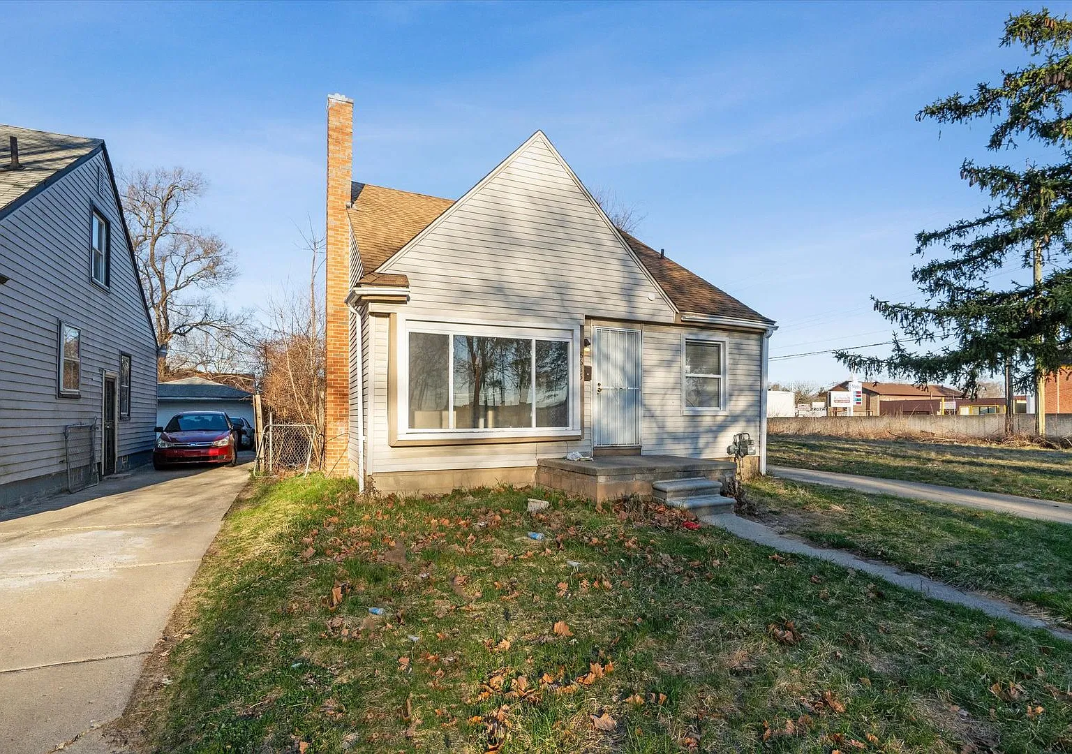 Beautiful 3 Bedroom 1 bath - $1,200 — Photo 1