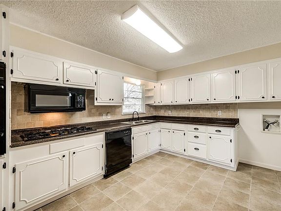 3rd image of 1507 Kent Dr