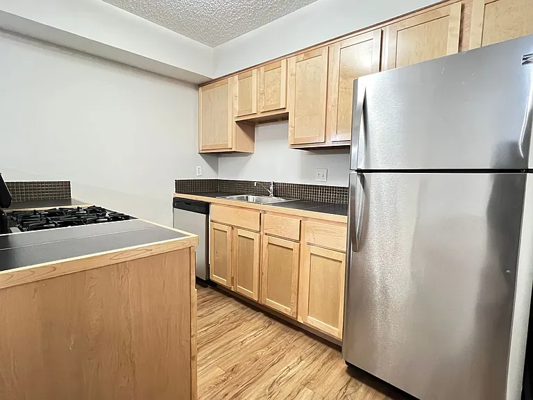 Bouldin Creek — Photo 128