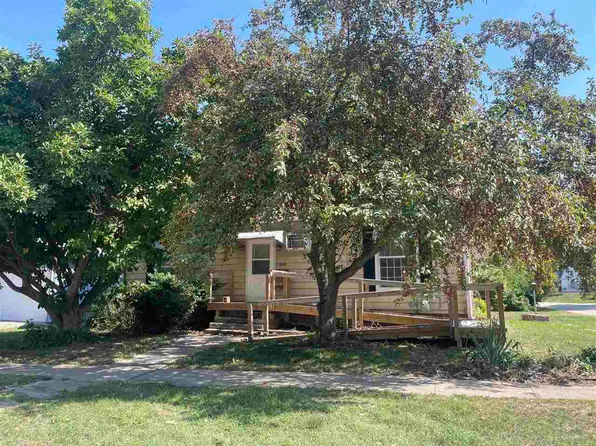 802 N Marion Ave, Washington, IA 52353