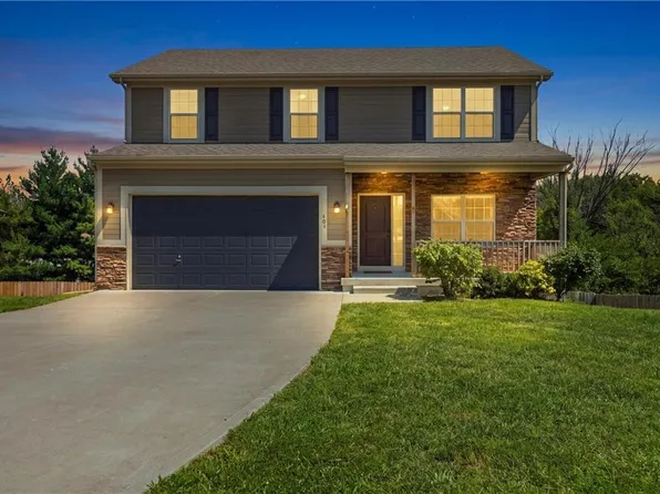 408 Sunflower Dr, Raymore, MO 64083