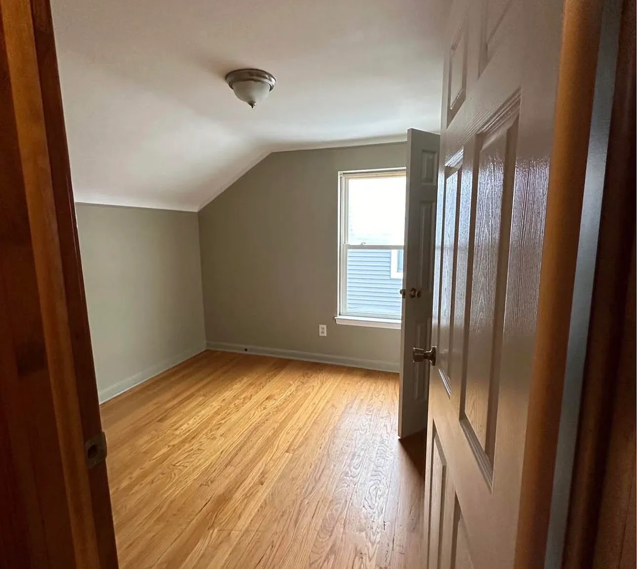3 bed, 1179 sqft, $1,500 — Photo 2