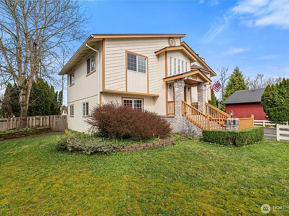 3rd image of 13218 45th Avenue NE
