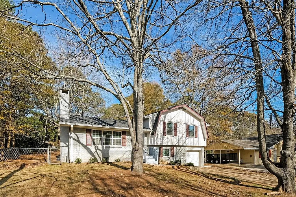 942 Majesty Ln photo 1