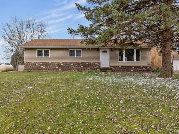 12277 Vernon Rd, Bancroft, MI 48414