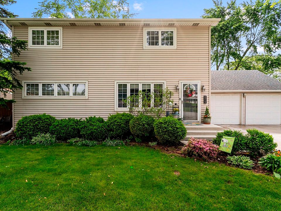 1st image of 8913 McVicker Ave