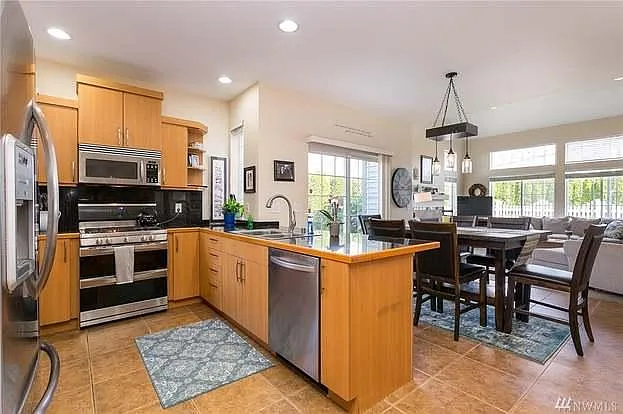 2272 James Cir #A — Photo 4