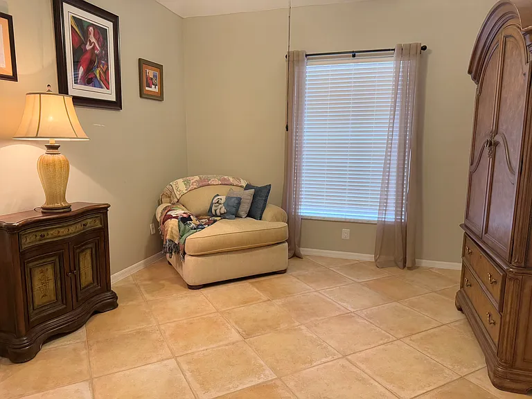 8116 Breton Cir — Photo 8