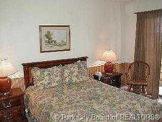 2nd image of 1637 Short Line Rd #212