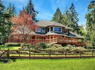 8699 NE Triple Crown Ln, Bainbridge Island, WA 98110