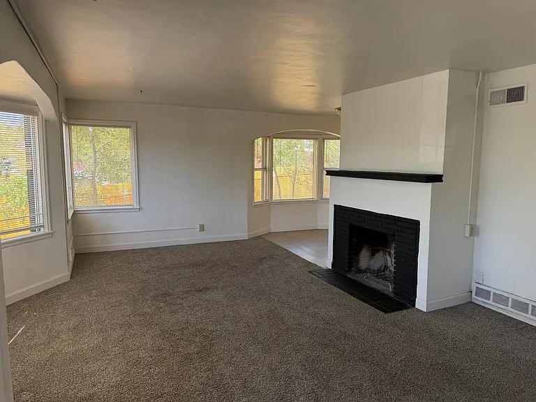 1111 Strand Pl #C — Photo 5