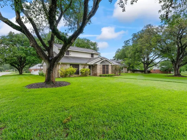 1645 9th St, Hempstead, TX 77445