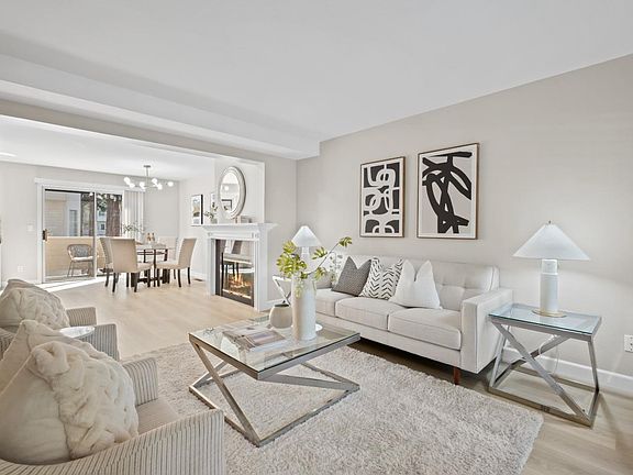 3rd image of 703 Hibiscus Pl