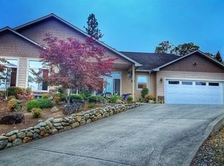 158 NW Native Run Loop, Grants Pass, OR 97526