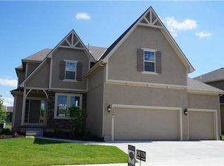 13401 173rd Pl, Overland Park, KS 66221