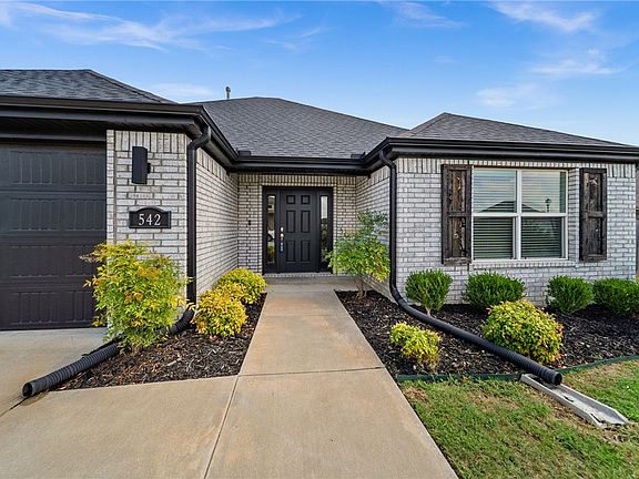 2nd image of 542 N Greylag Way